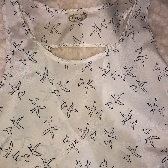 Fun Bird Patterned Top - Picture 4 of 4